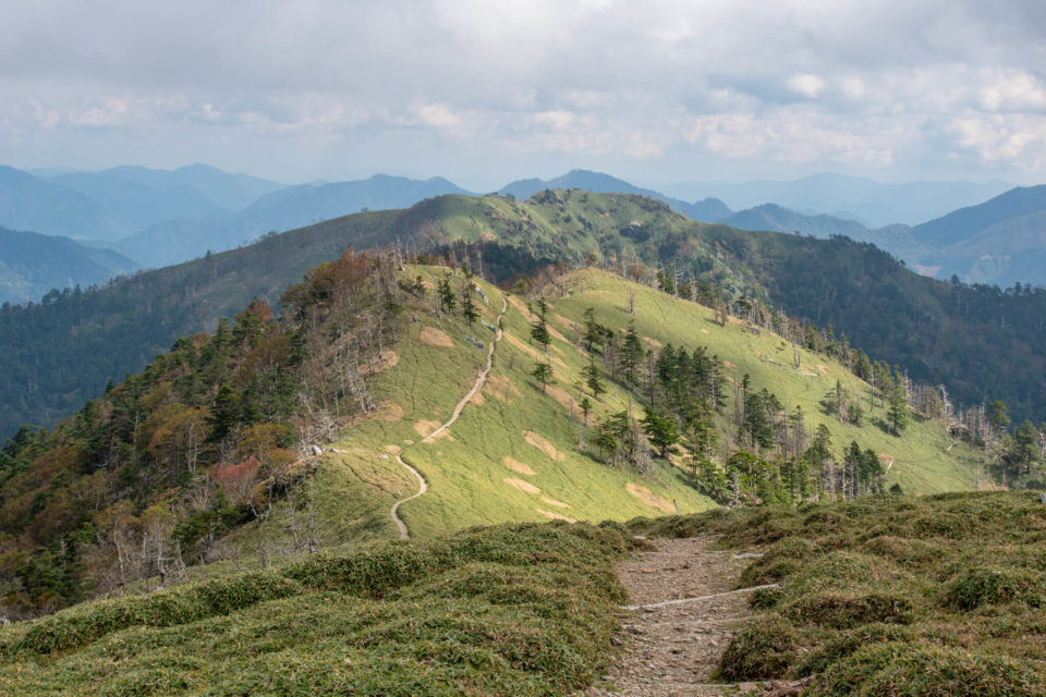 剣山の隣の隣の山「一ノ森」で２回目のテント泊登山