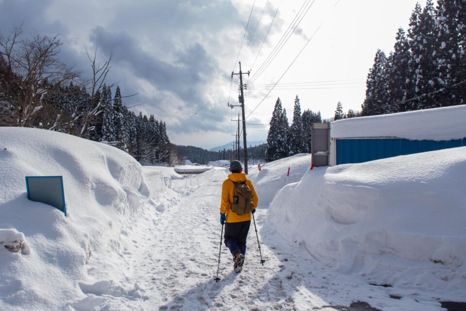 除雪区間は歩きやすいのだが、いかんせん恩原高原スキー場までまだまだ距離があります。（ちょっと飽きてきた）