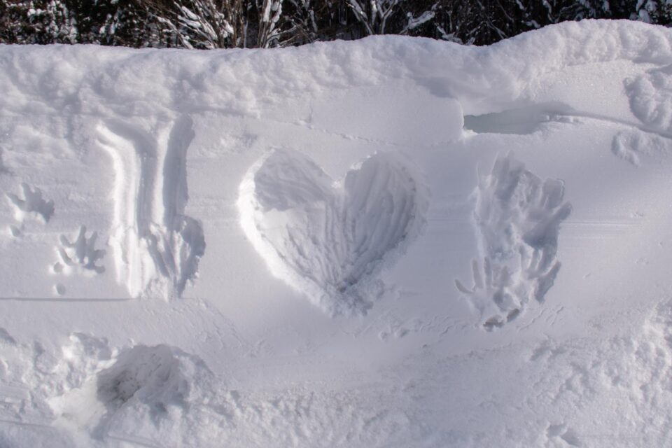 みんな延々と同じ道が続くからちょっと飽きてきて、こうやって遊びながら帰ったのかな