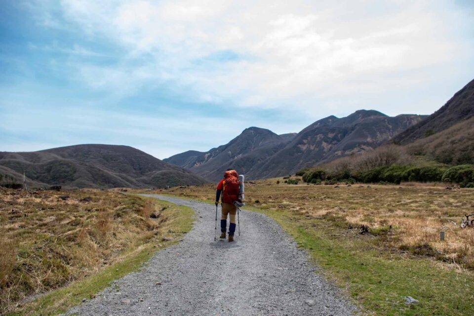 前方右側に見えているのは中岳とか久住山だろうか。左側は立中山かな。