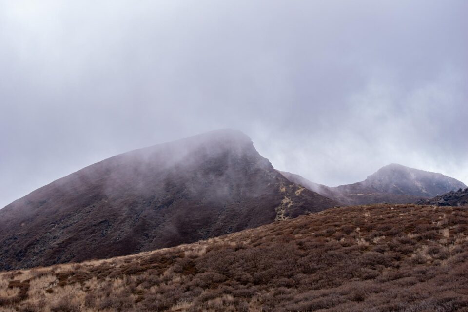 天狗ヶ城や中岳の姿も見えてきた！