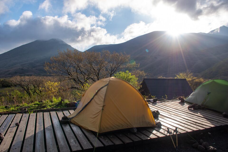 テントはビショビショだが、デッキの上だから片付けは楽。