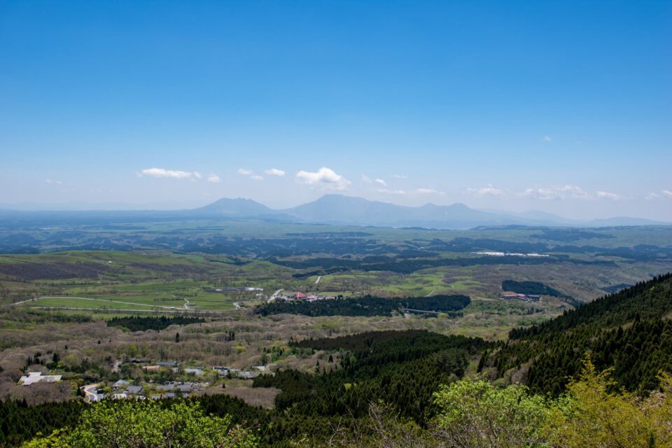 阿蘇に向かう道中がとにかく絶景続き。阿蘇五岳が綺麗に見えてます。