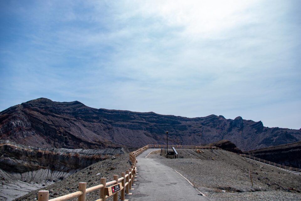 満足いくまで火口を眺めた後は